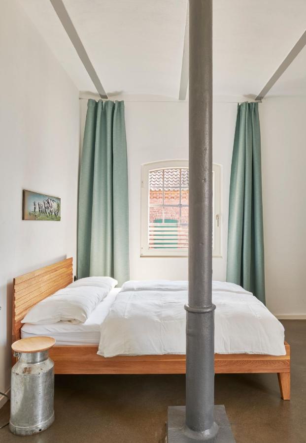 Apartment Re~barn - Modern Country