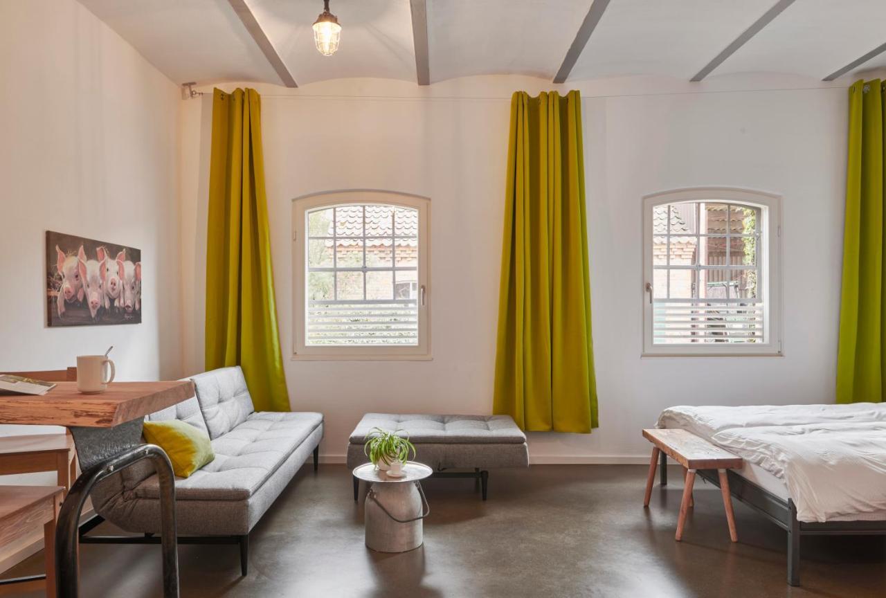 Apartment Re~barn - Modern Country *