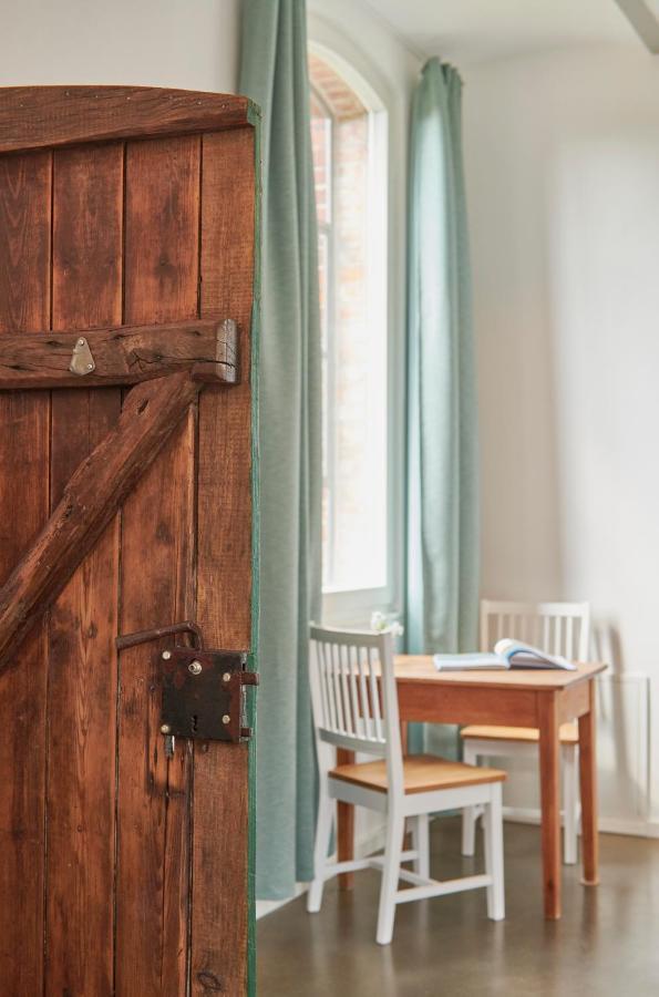 Apartment Re~barn - Modern Country